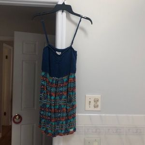 Patterned dress with pockets